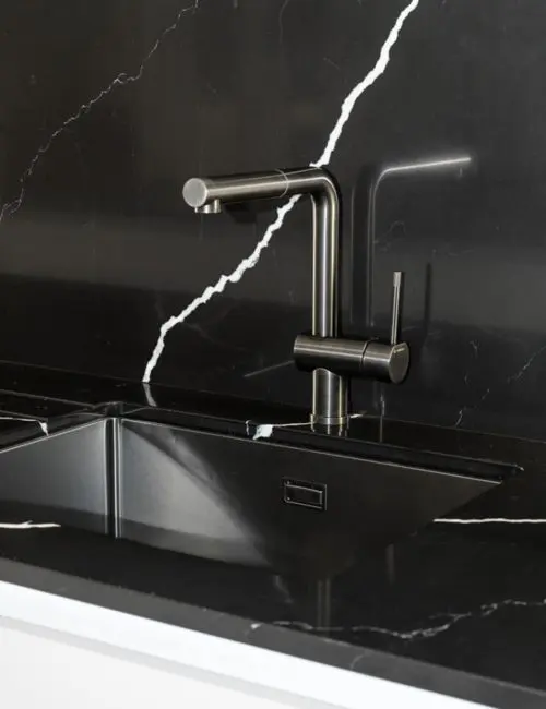 Nero Marquina quartz worktop