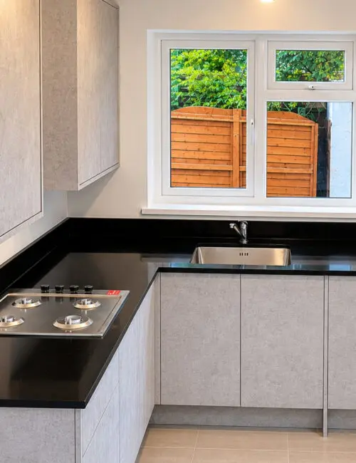 black sparkle quartz worktop