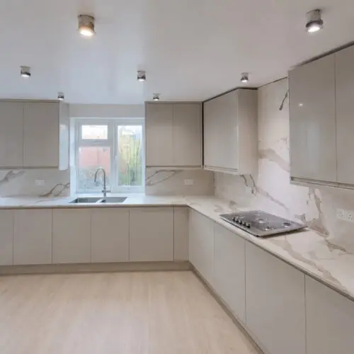 Calacatta Bronze quartz, Southampton project