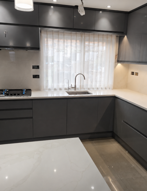 Calacatta Luna quartz, Reading project