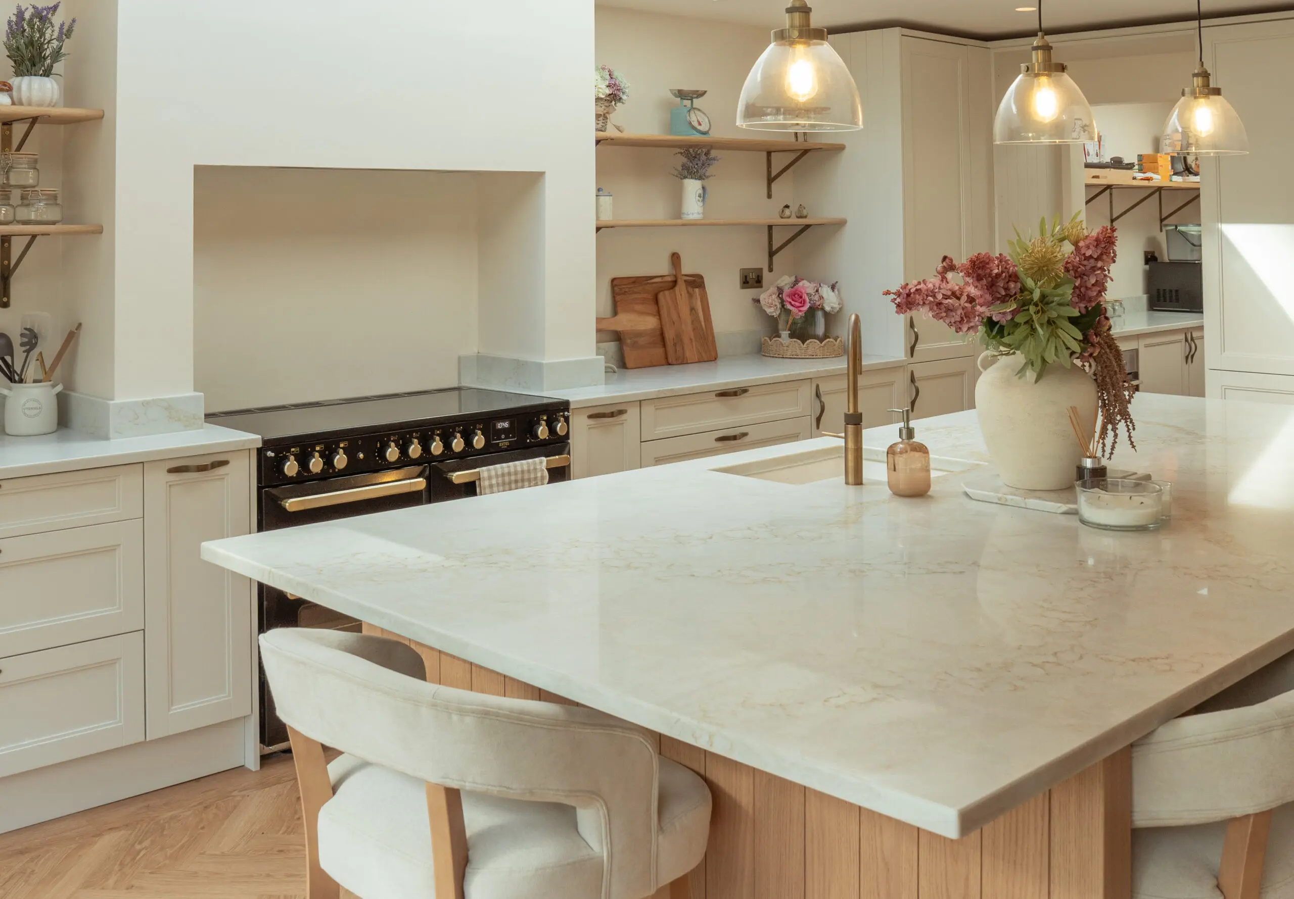 Mono Gold Superior quartz worktop MonoLux project C2