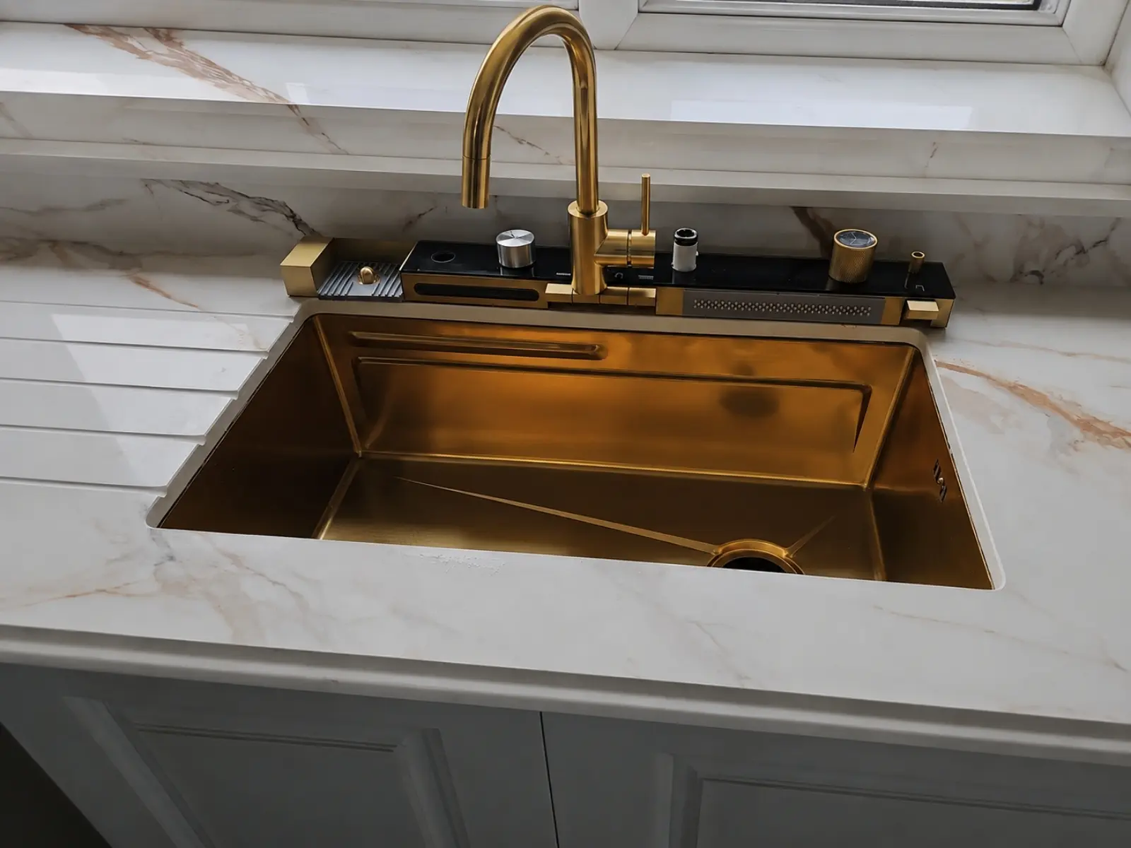 Arabescato brown – Bedford project
