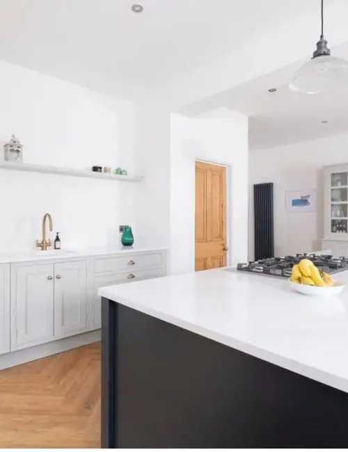 Carrara Misterio quartz large island