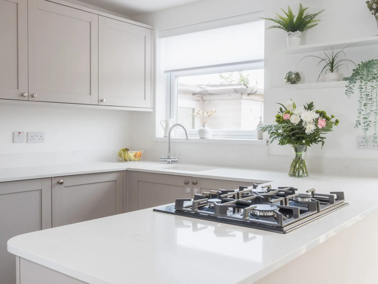 Oliver & Sophie Quartz kitchen in Coventry 2025