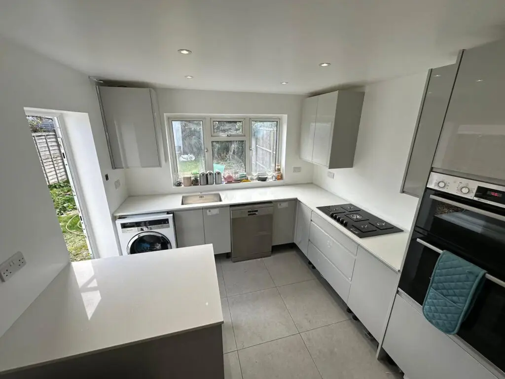 Pemberton’s quartz worktop project, Aspen Ice Quartz in Bedford, 2025 image-1
