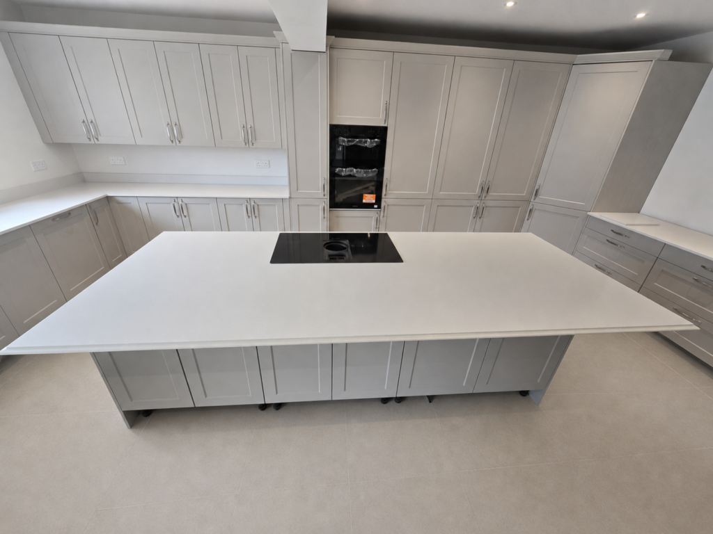 Aspen Ice Quartz Worktop, Ealing, london project